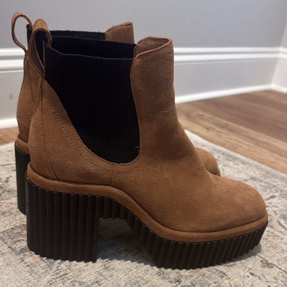 Stylish Tan Ankle Booties